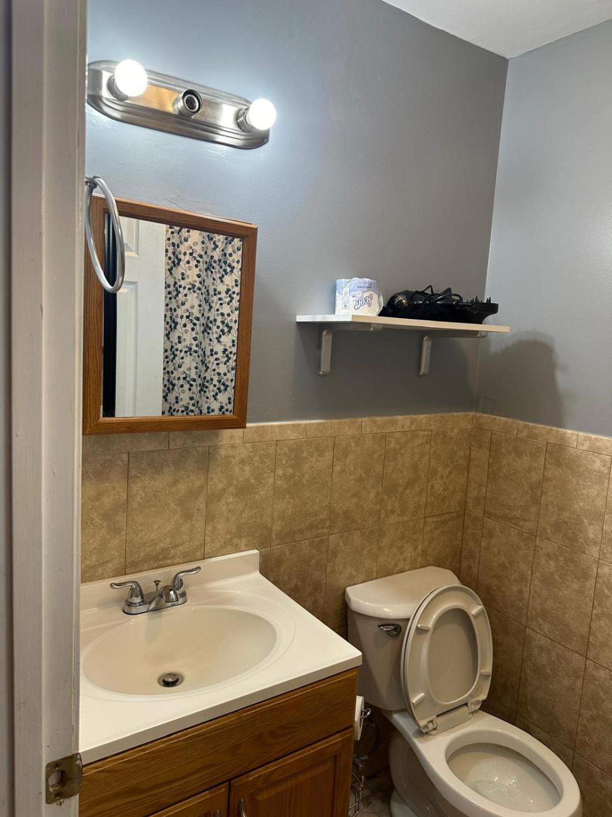 Divine Villa Guest House 65 Sherman 6Mins To Airport And 4Mins To Penn Station Newark Dış mekan fotoğraf