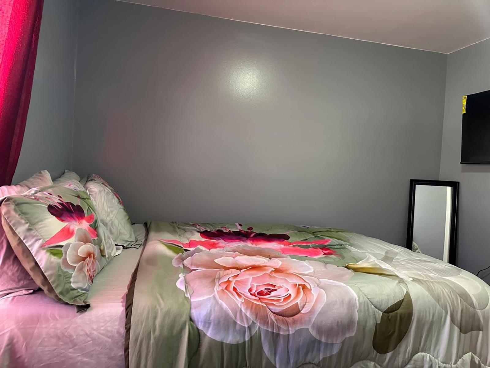 Divine Villa Guest House 65 Sherman 6Mins To Airport And 4Mins To Penn Station Newark Dış mekan fotoğraf